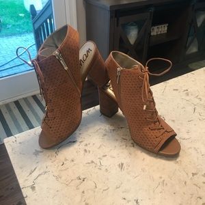 Sam Edelman size 9 peep toe booties